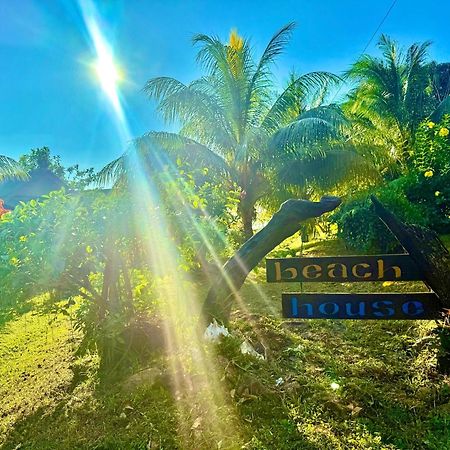 Beach House Kampung Genting Bagian luar foto