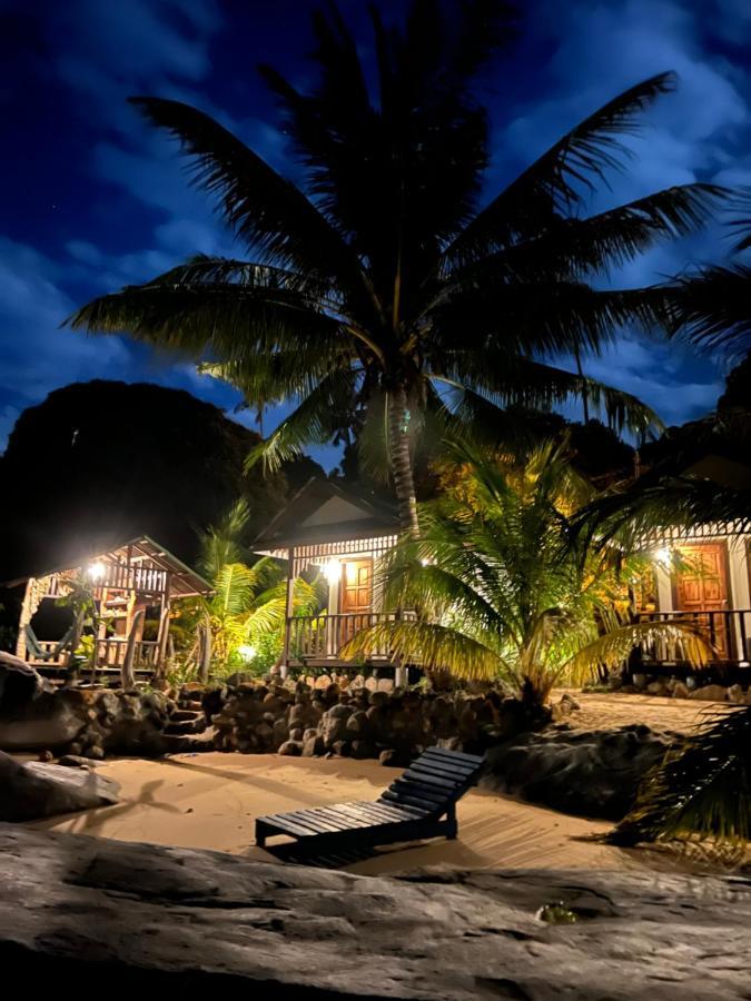 Beach House Kampung Genting Bagian luar foto