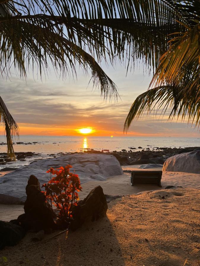 Beach House Kampung Genting Bagian luar foto