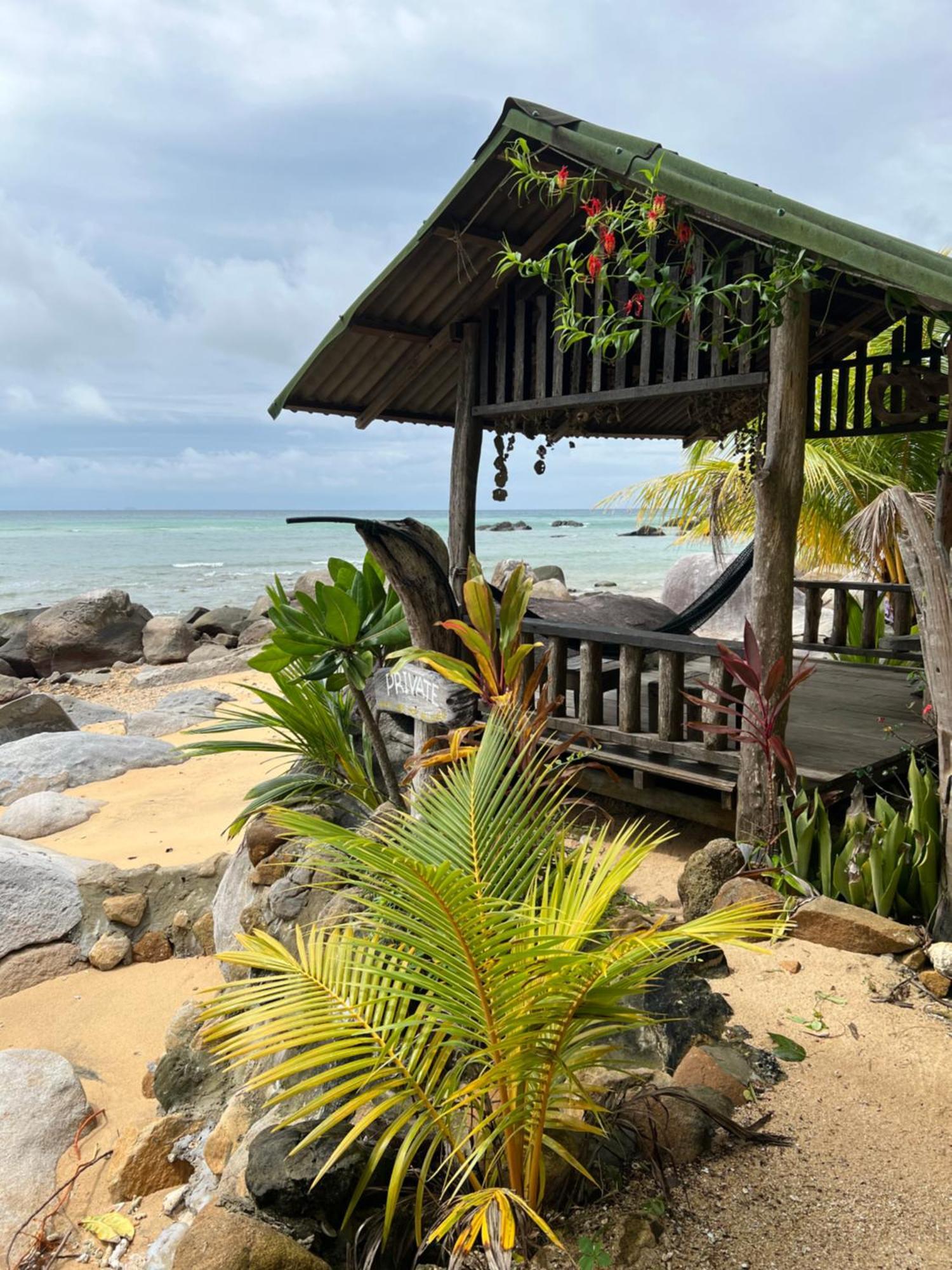 Beach House Kampung Genting Bagian luar foto