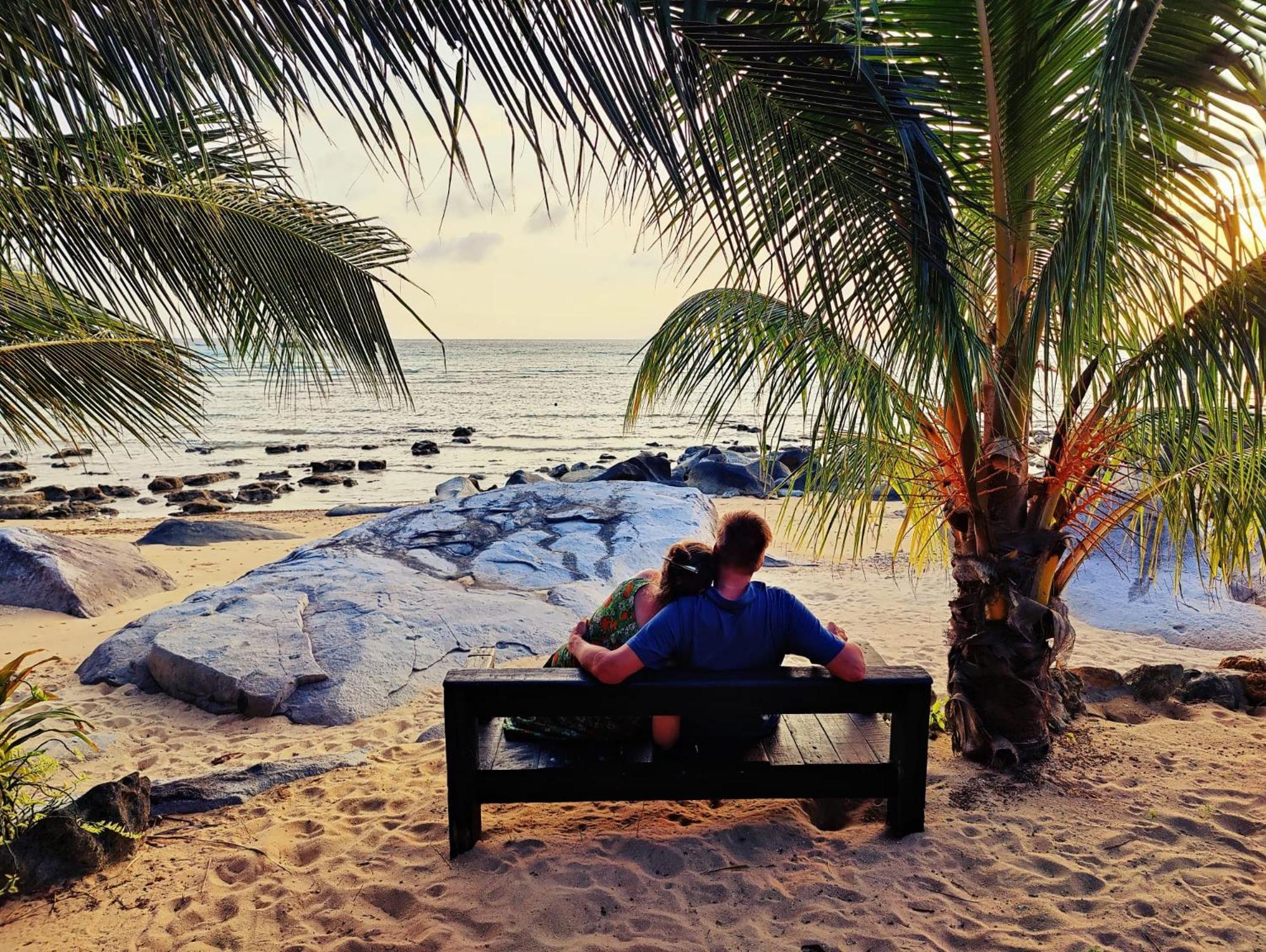 Beach House Kampung Genting Bagian luar foto