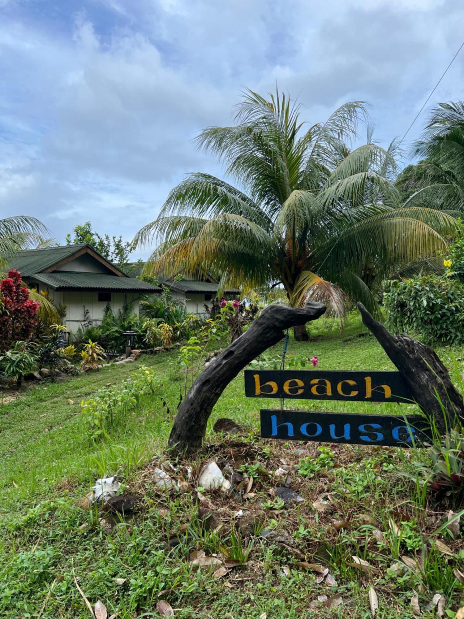 Beach House Kampung Genting Bagian luar foto