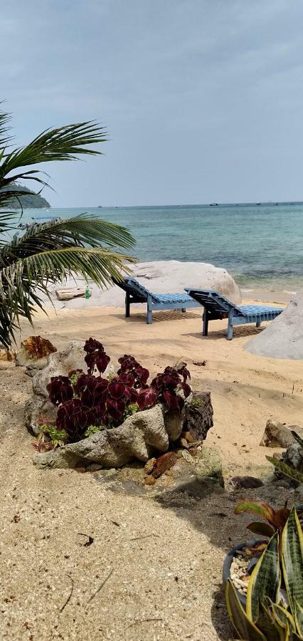 Beach House Kampung Genting Bagian luar foto