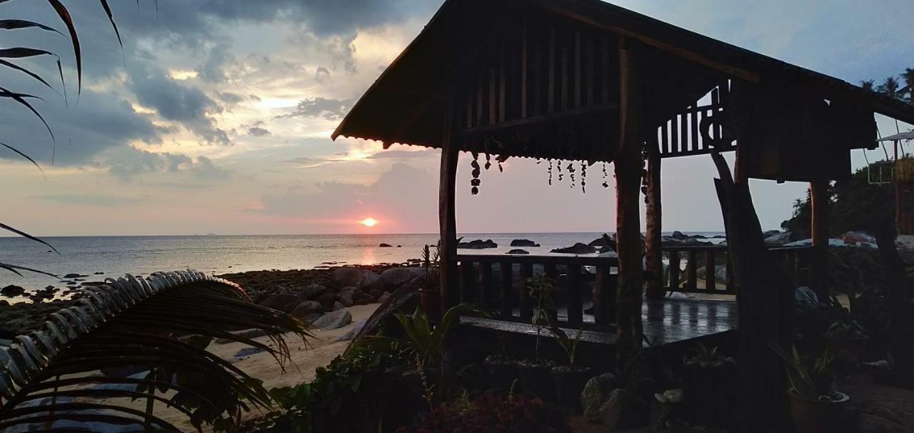 Beach House Kampung Genting Bagian luar foto
