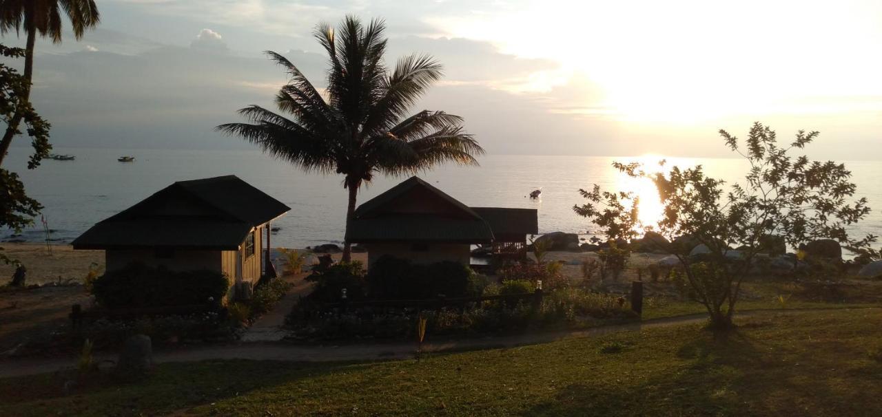Beach House Kampung Genting Bagian luar foto